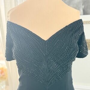 Jovani Beaded Off-Shoulder Column Gown Black Formal Gala Event Size 10
